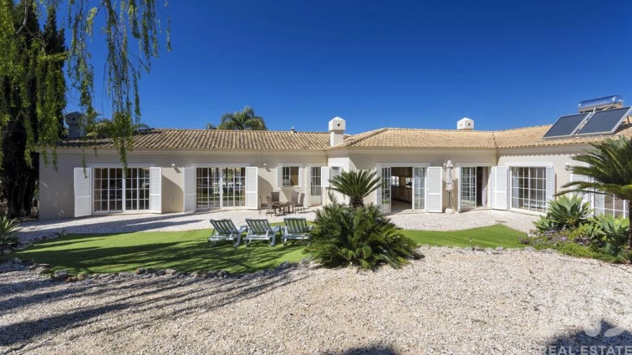 Moradia T4 para Venda em Alvor Foto 2