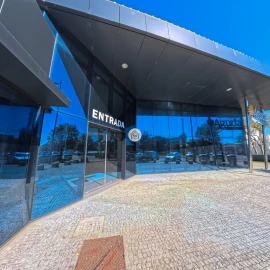 Negócio para Venda em Arcozelo