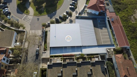 Negócio para Venda em Arcozelo