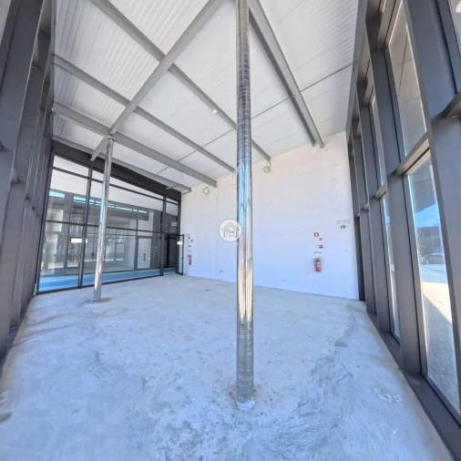 Negócio para Venda em Arcozelo Foto 14