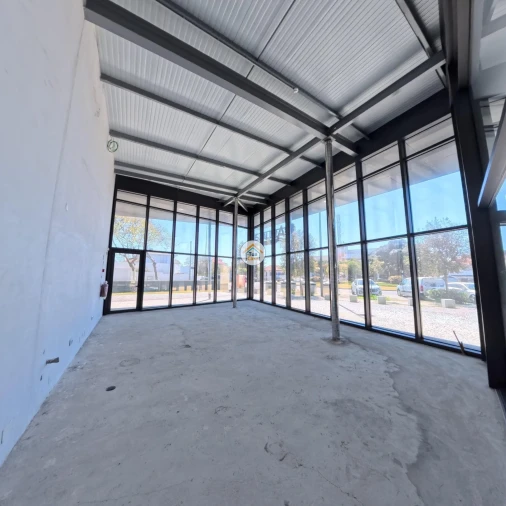 Negócio para Venda em Arcozelo Foto 13