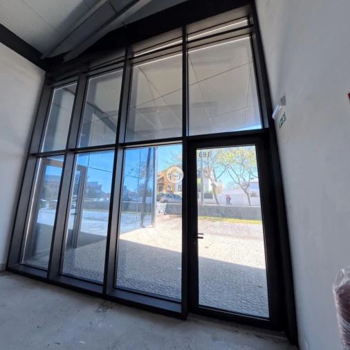 Negócio para Venda em Arcozelo Foto 19