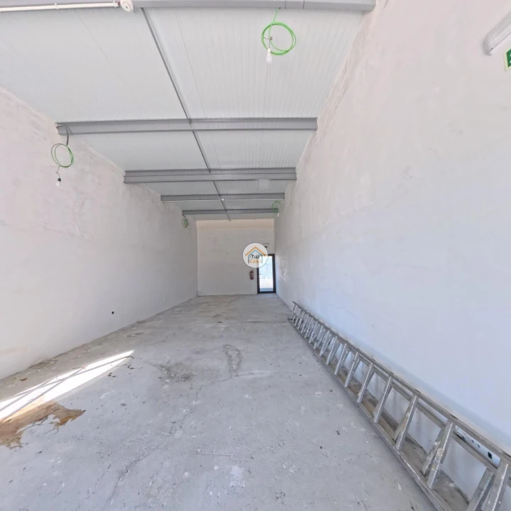 Negócio para Venda em Arcozelo Foto 5