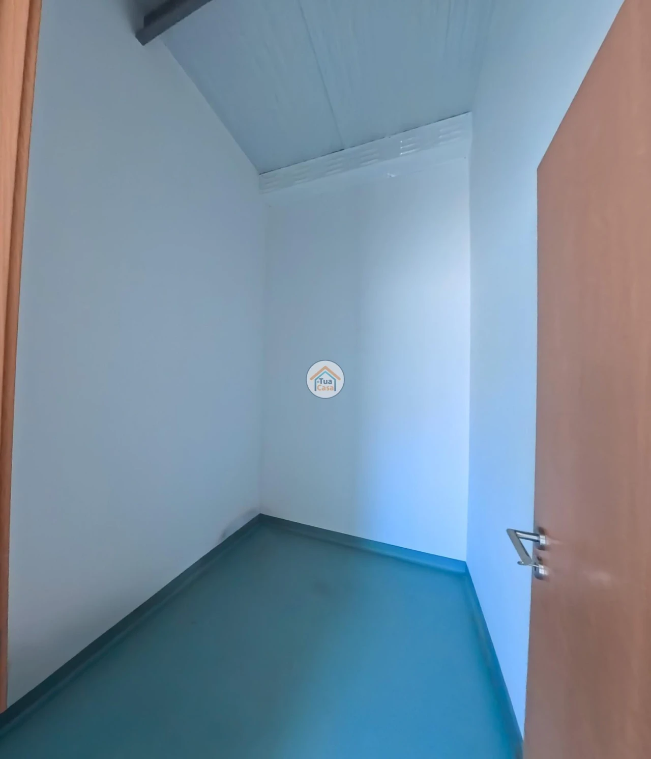 Negócio para Venda em Arcozelo Foto 25