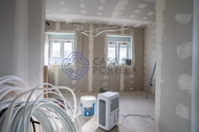 Moradia T4 para Venda em Frazão Arreigada