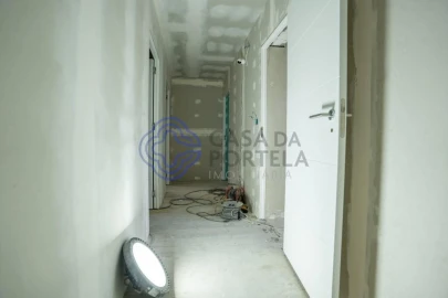 Moradia T4 para Venda em Frazão Arreigada