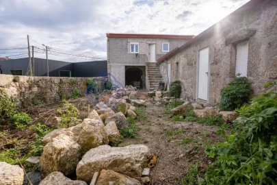 Moradia T4 para Venda em Frazão Arreigada