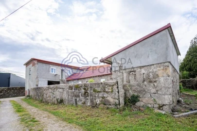 Moradia T4 para Venda em Frazão Arreigada