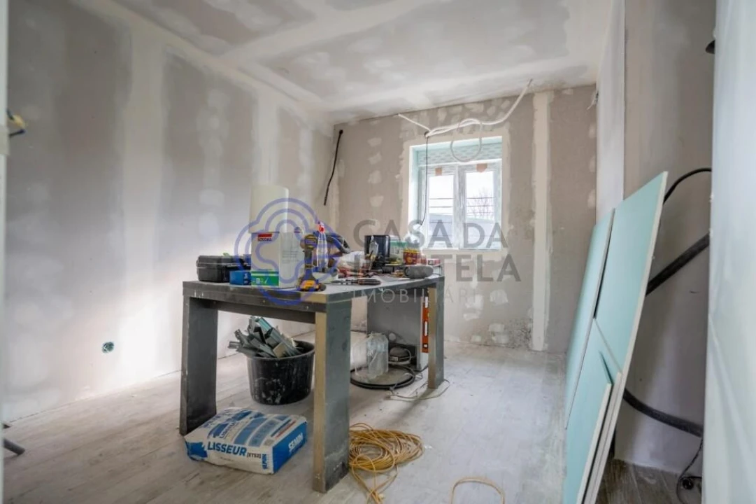 Moradia T4 para Venda em Frazão Arreigada Foto 13