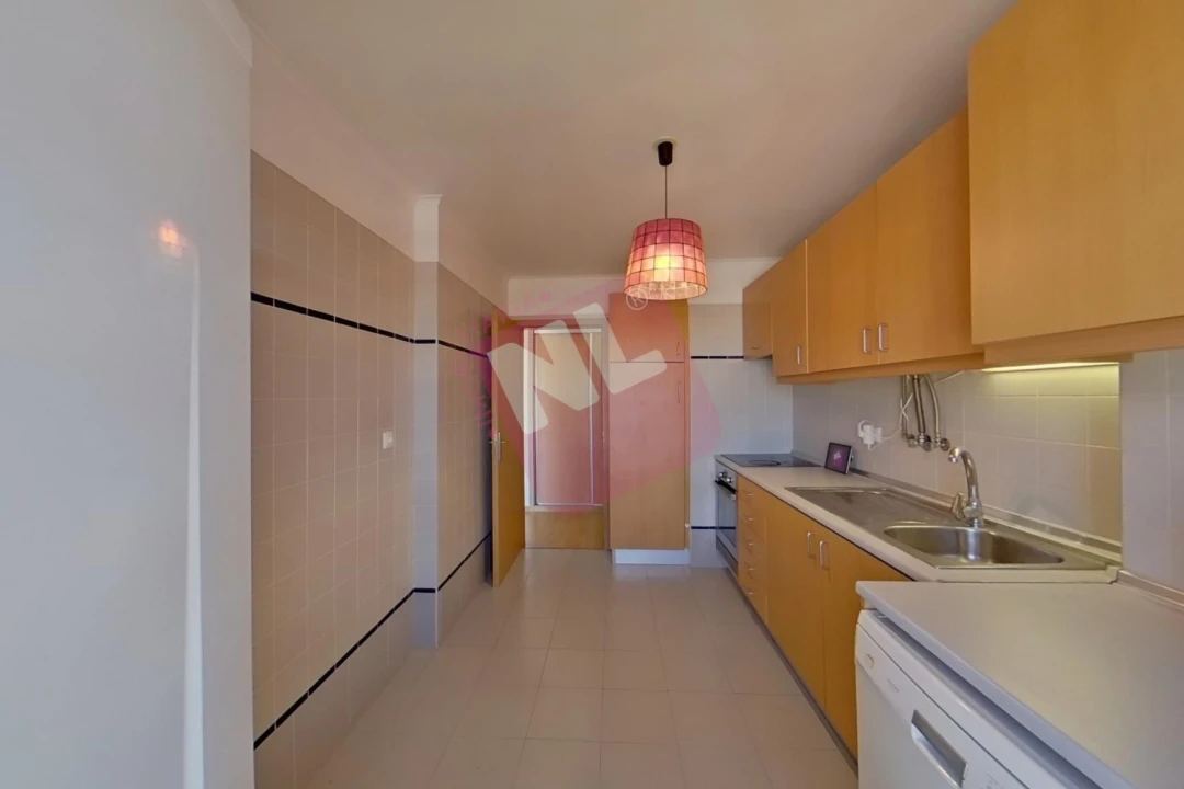 Apartamento T2 para Arrendamento em Santa Clara Foto 7
