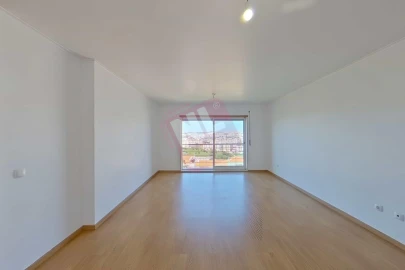 Apartamento T2 para Arrendamento em Santa Clara
