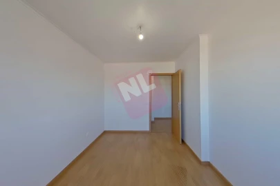 Apartamento T2 para Arrendamento em Santa Clara