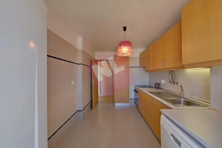 Apartamento T2 para Arrendamento em Santa Clara Foto 7
