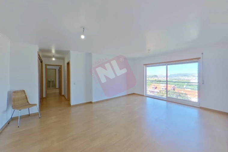 Apartamento T2 para Arrendamento em Santa Clara Foto 2