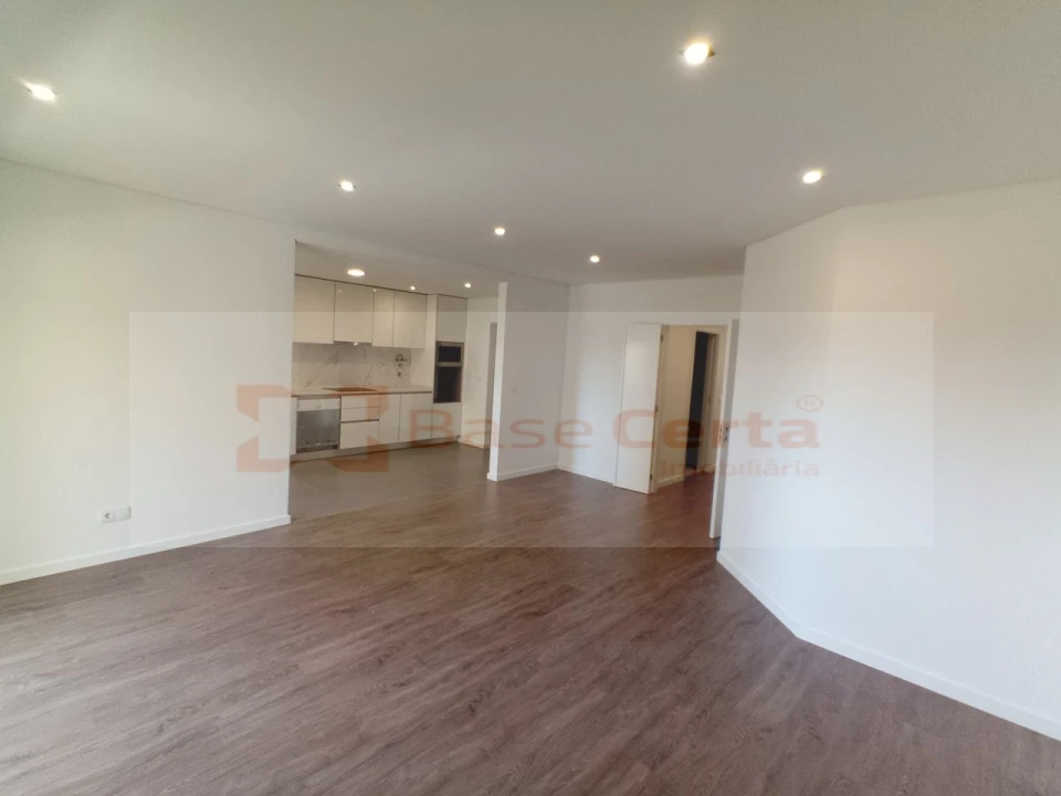 Apartamento T3 para Venda em Corroios Foto 14