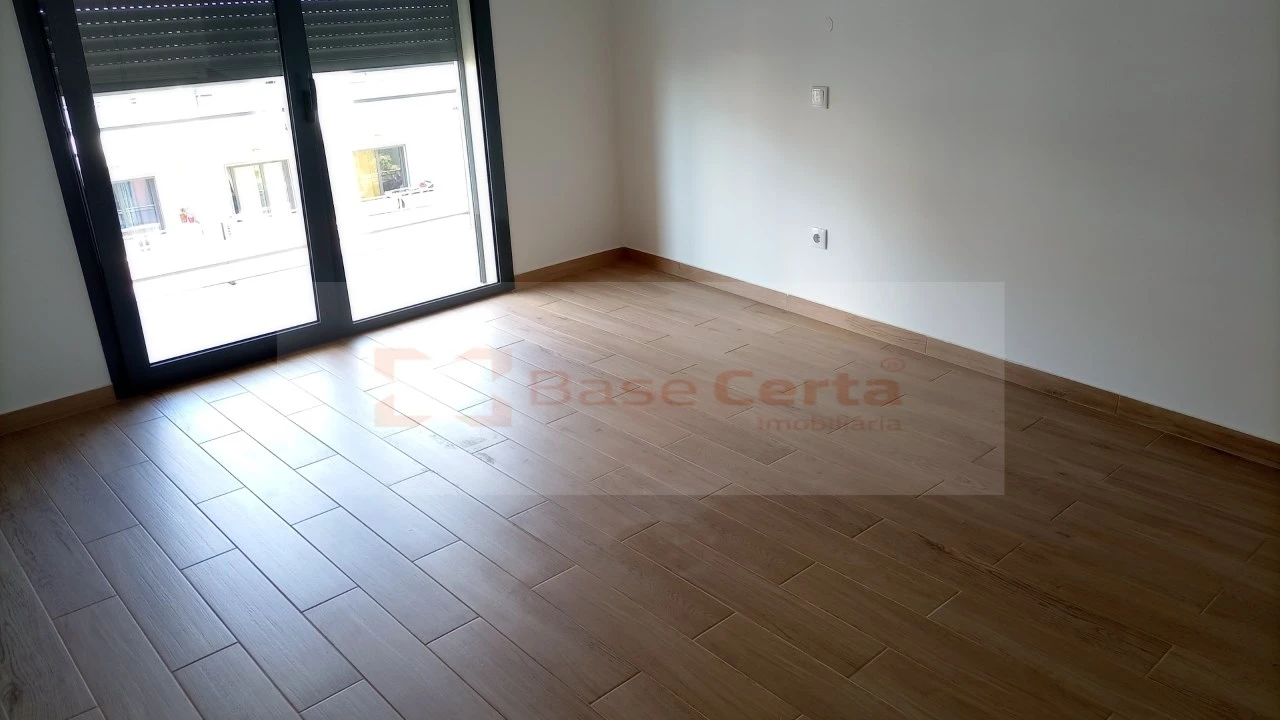 Apartamento T3 para Venda em Corroios Foto 19