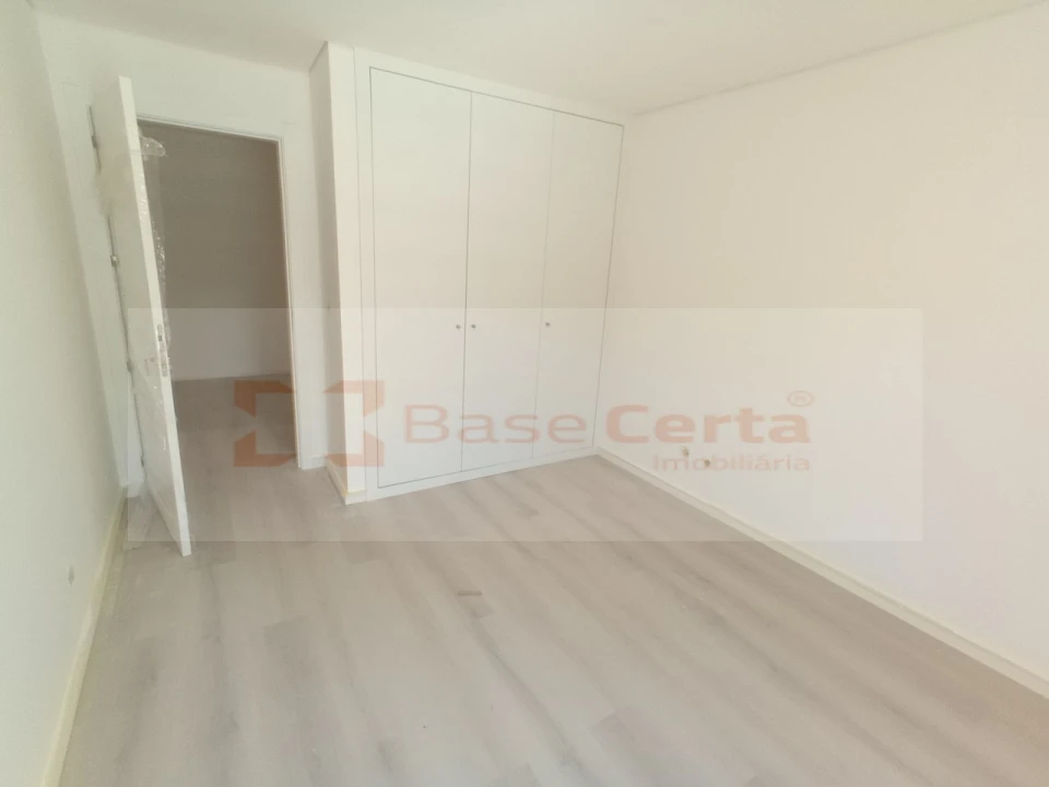 Apartamento T2 para Venda em Vialonga Foto 22
