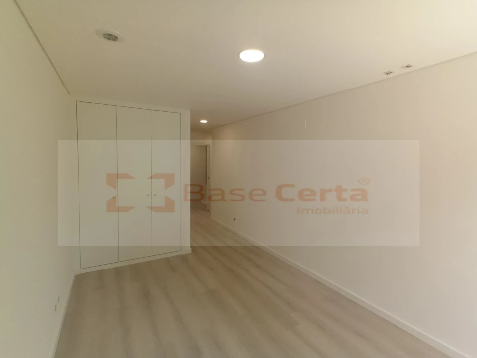 Apartamento T3 para Venda em Vialonga Foto 24
