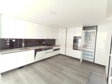 Moradia T4 para Venda em Corroios