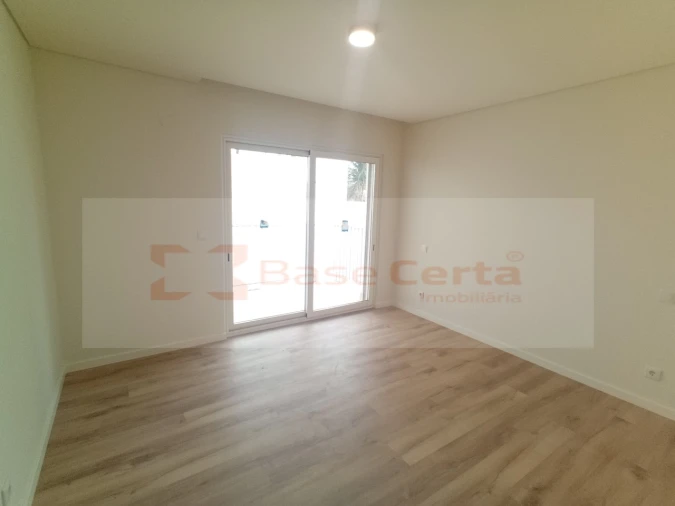Apartamento T2 para Venda em Santa Clara Foto 10