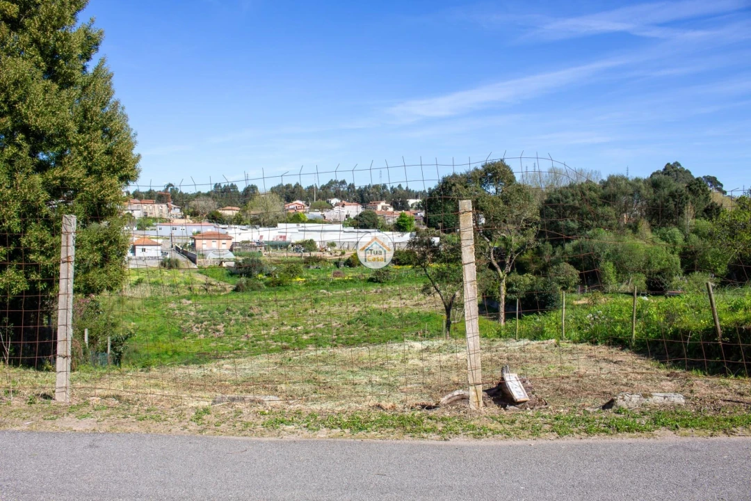 Terreno para Venda em Mafamude e Vilar do Paraíso Foto 1