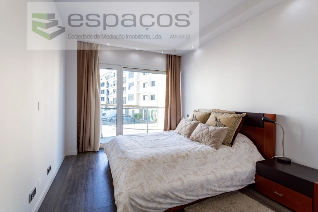 Apartamento T4 para Venda em Santa Iria de Azoia, São João da Talha e Bobadela Foto 35