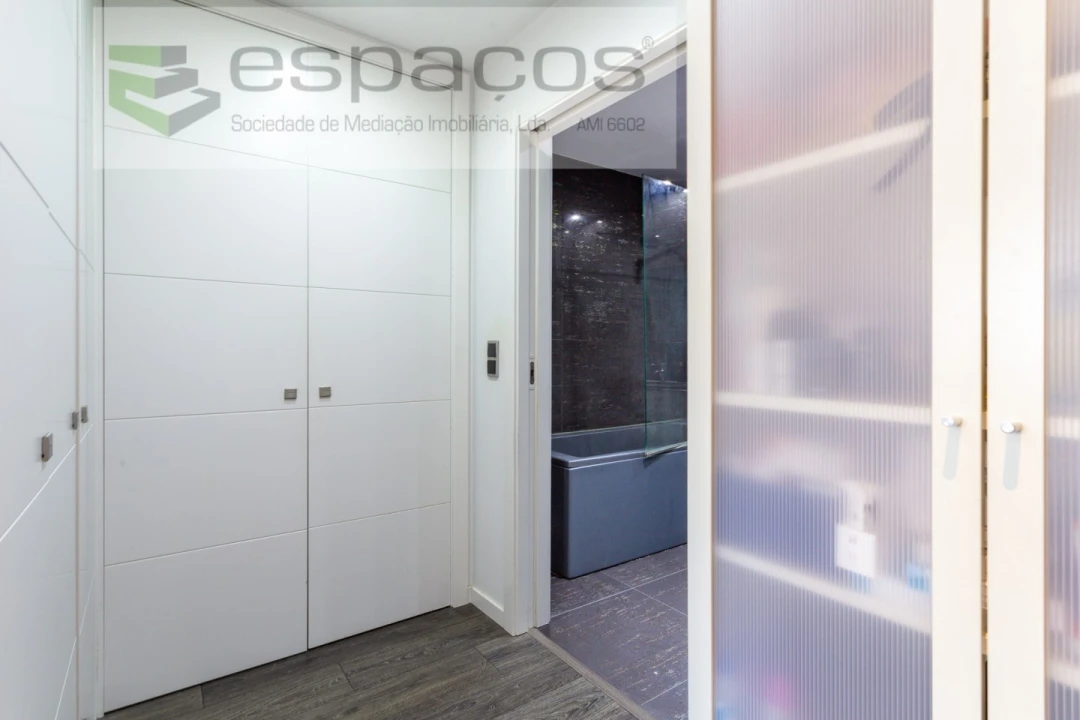 Apartamento T4 para Venda em Santa Iria de Azoia, São João da Talha e Bobadela Foto 40