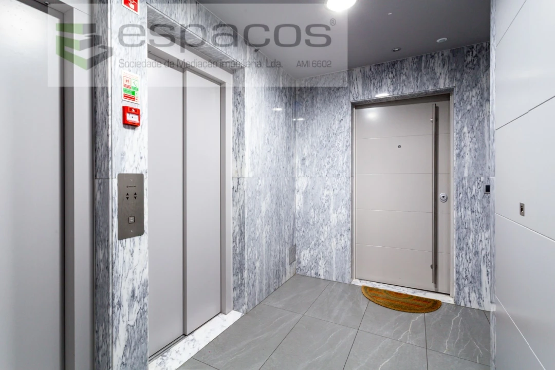 Apartamento T4 para Venda em Santa Iria de Azoia, São João da Talha e Bobadela Foto 46