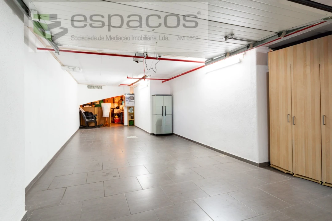 Apartamento T4 para Venda em Santa Iria de Azoia, São João da Talha e Bobadela Foto 48