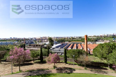 Apartamento T4 para Venda em Santa Iria de Azoia, São João da Talha e Bobadela