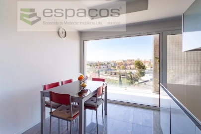 Apartamento T4 para Venda em Santa Iria de Azoia, São João da Talha e Bobadela