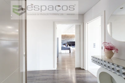 Apartamento T4 para Venda em Santa Iria de Azoia, São João da Talha e Bobadela