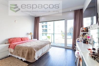 Apartamento T4 para Venda em Santa Iria de Azoia, São João da Talha e Bobadela