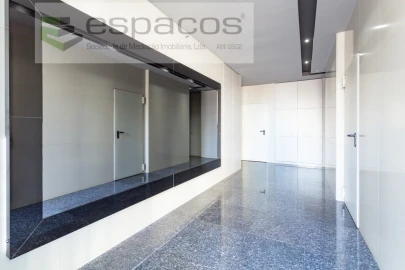 Apartamento T4 para Venda em Santa Iria de Azoia, São João da Talha e Bobadela