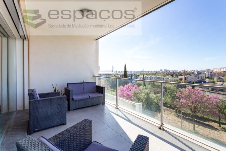 Apartamento T4 para Venda em Santa Iria de Azoia, São João da Talha e Bobadela Foto 7