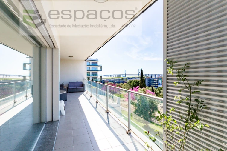 Apartamento T4 para Venda em Santa Iria de Azoia, São João da Talha e Bobadela Foto 8