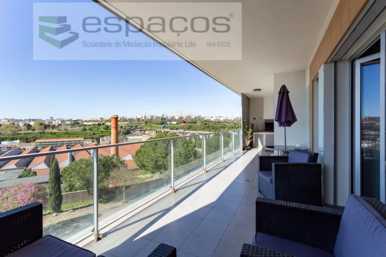 Apartamento T4 para Venda em Santa Iria de Azoia, São João da Talha e Bobadela Foto 10