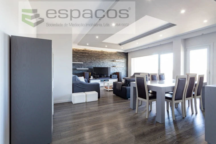 Apartamento T4 para Venda em Santa Iria de Azoia, São João da Talha e Bobadela Foto 21