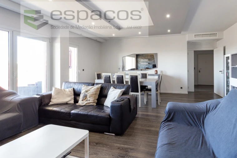 Apartamento T4 para Venda em Santa Iria de Azoia, São João da Talha e Bobadela Foto 24