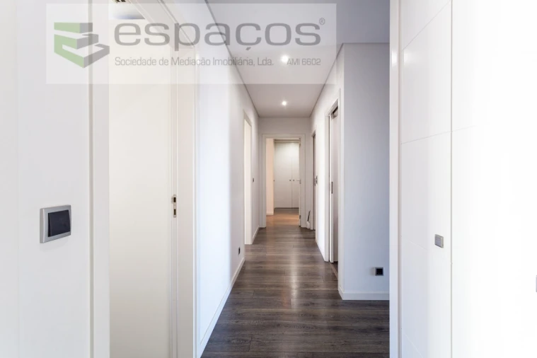 Apartamento T4 para Venda em Santa Iria de Azoia, São João da Talha e Bobadela Foto 26