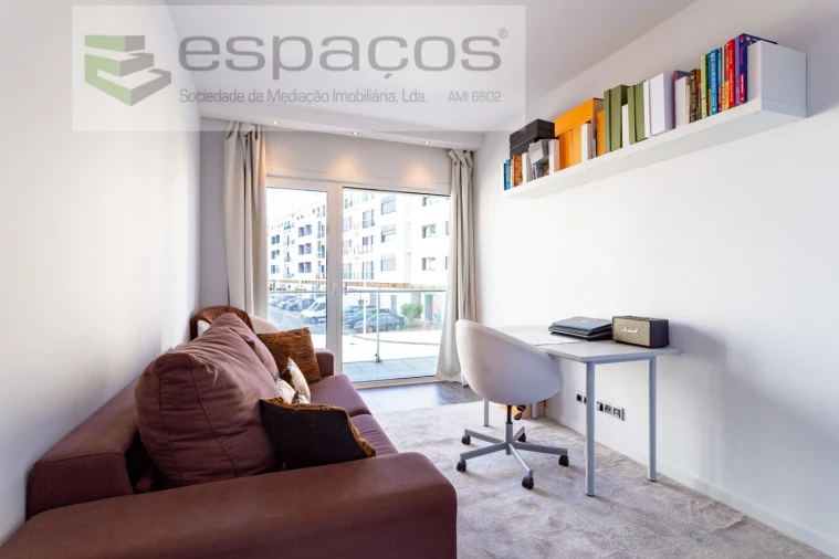 Apartamento T4 para Venda em Santa Iria de Azoia, São João da Talha e Bobadela Foto 33