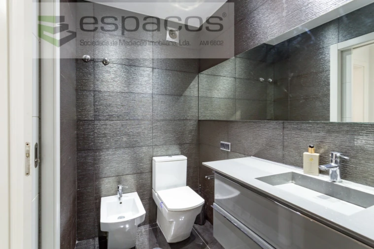 Apartamento T4 para Venda em Santa Iria de Azoia, São João da Talha e Bobadela Foto 4