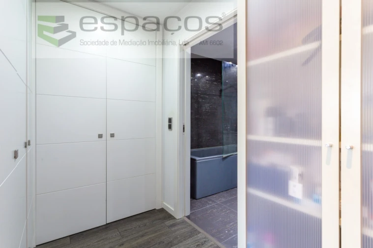 Apartamento T4 para Venda em Santa Iria de Azoia, São João da Talha e Bobadela Foto 40