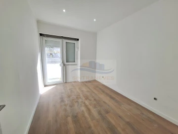 Apartamento T2 para Venda em Falagueira-Venda Nova