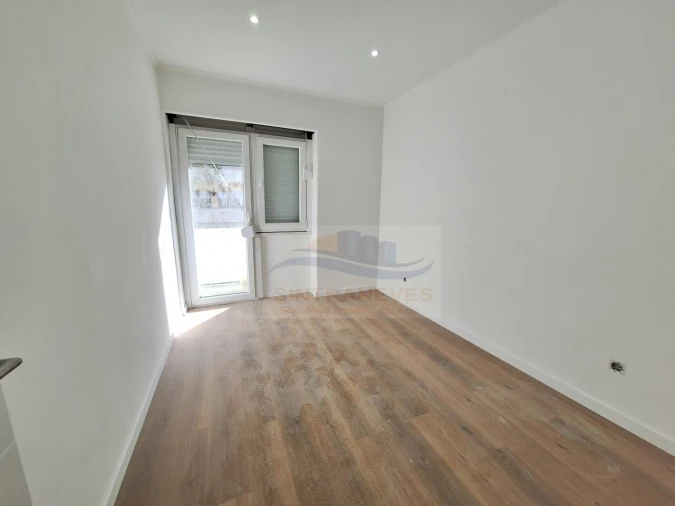 Apartamento T2 para Venda em Falagueira-Venda Nova Foto 7