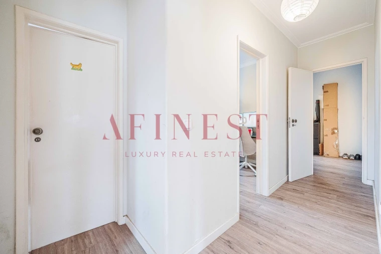 Apartamento T2 para Venda em Carcavelos e Parede Foto 26