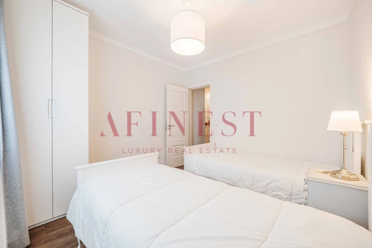 Apartamento T2 para Venda em Carcavelos e Parede Foto 35