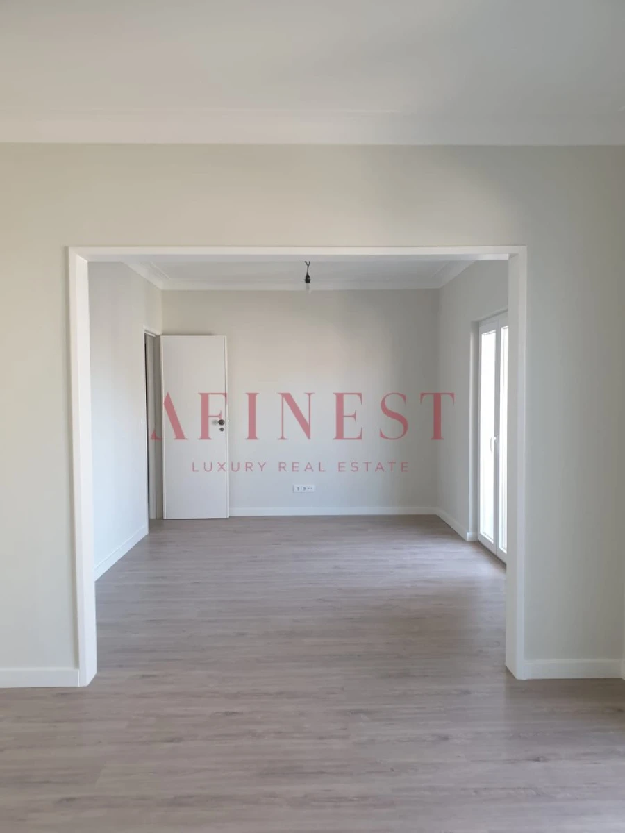 Apartamento T2 para Venda em Carcavelos e Parede Foto 42