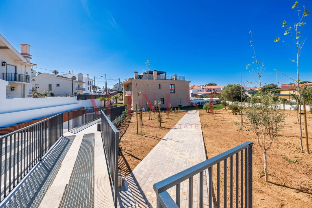 Moradia T4 para Venda em Alcabideche Foto 54