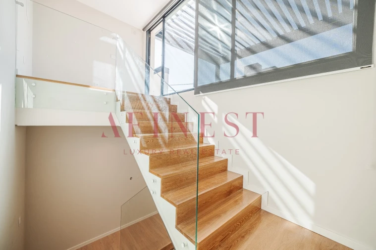 Moradia T4 para Venda em Alcabideche Foto 40